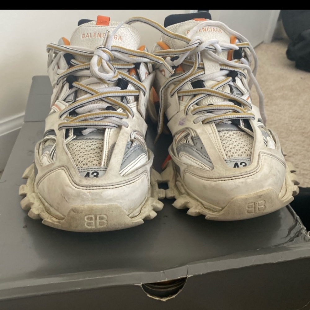 Size 10 WORN Balenciaga track hmu for more info (and yes I do offers)